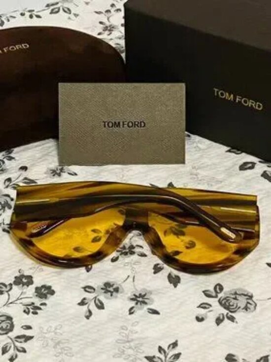 Tom Ford Tortoiseshell Frame Yellow-Lens Sunglasses main image 6